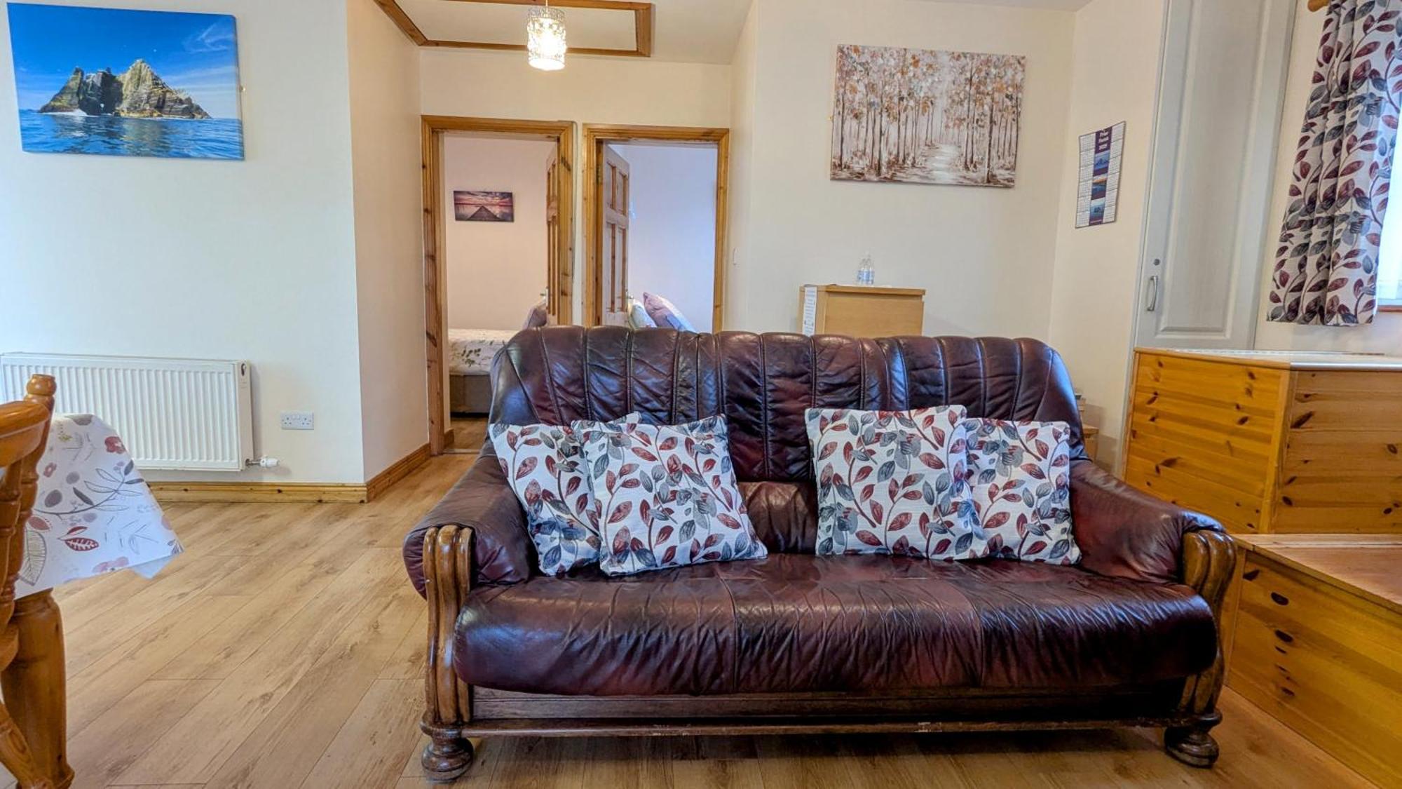 פורטמגי Skellig View Sunset Cliffs View Apartment מראה חיצוני תמונה