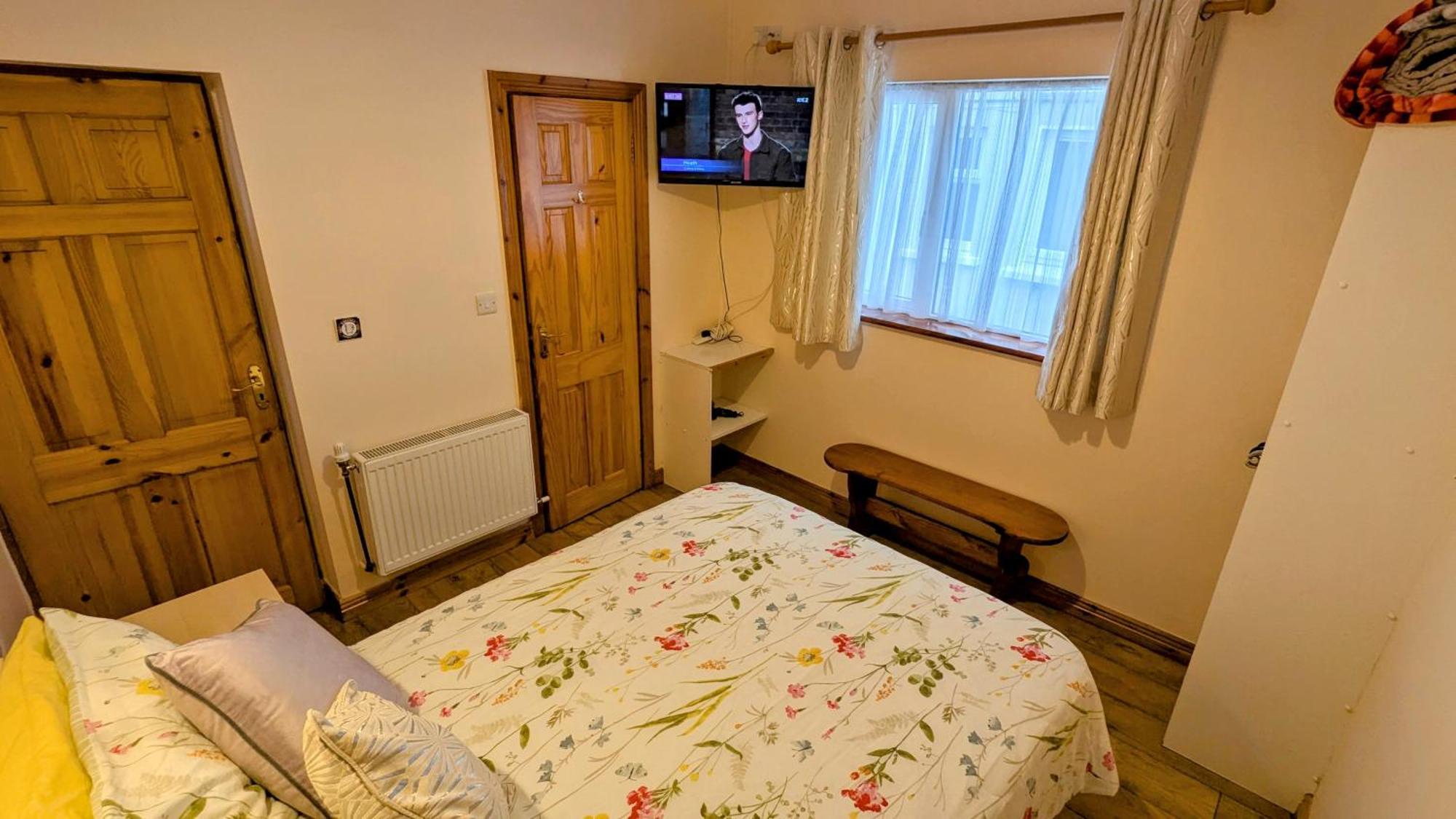 פורטמגי Skellig View Sunset Cliffs View Apartment מראה חיצוני תמונה